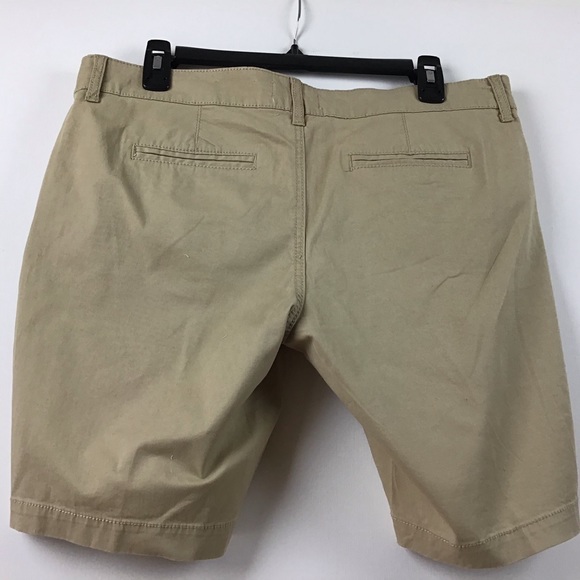 Shorts,khaki,tailored. - Picture 2 of 6